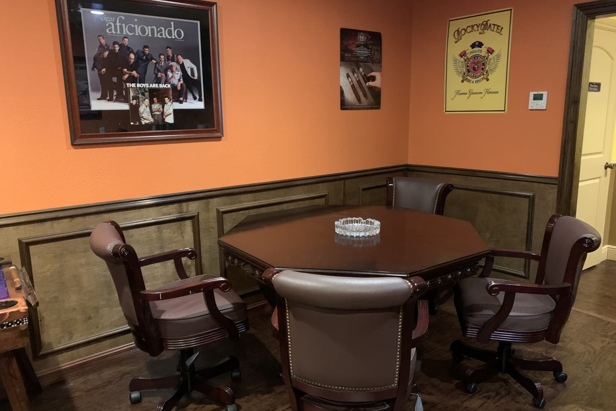 Members Lounge Seating